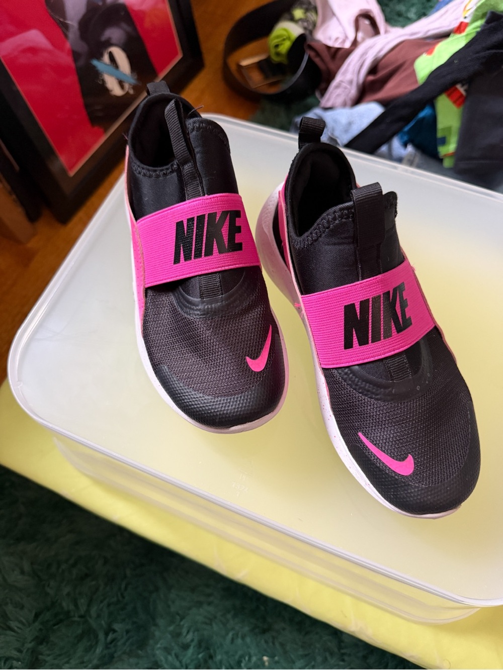 Nike Flex Runner 4 Girls Slip On Sneakers size 1 Y